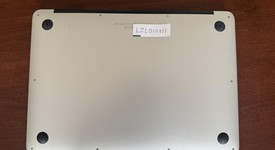 Good
													MacBook Air 2017 - 13" - I5, Silver, 1 TB, 8 GB, photo 2 of 18