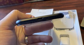 Mint
													Apple iPhone Xr - T-Mobile, Black, 64 GB, A1984, photo 5 of 6