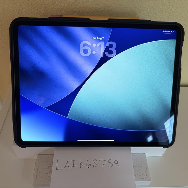 Apple iPad Pro 13 inch (M5) 2025 - Wi-Fi, 256 GB, Space Black, Apple M5 9-Core, A3360, Standard Glass