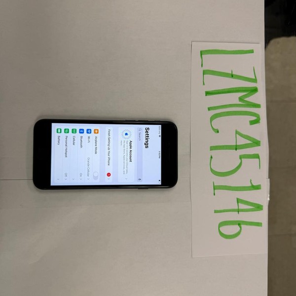 Apple iPhone SE 3rd Gen 2022 - Unlocked, 64 GB, Midnight, A2595