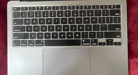 Good
													MacBook Air 2020 - 13" - I3, Gray, 256 GB, 8 GB, photo 3 of 10
