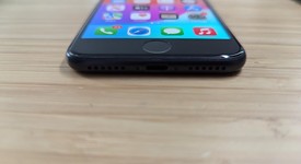 Good
													Apple iPhone SE 3rd Gen 2022 - Unlocked, Midnight, 64 GB, A2595, photo 3 of 16