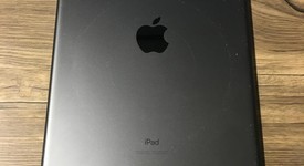 Good
													Apple iPad 8th Gen - Unlocked, Gray, 32 GB, A2428, photo 3 of 7