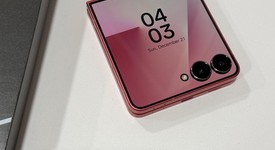 Mint
													Samsung Galaxy Z Flip7 - Unlocked, Coral, 512 GB, 12 GB, SM-F766U1, photo 3 of 7