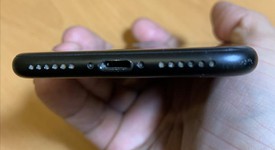 Good
													Apple iPhone 7 - Sprint, Black, 32 GB, A1660, photo 3 of 4