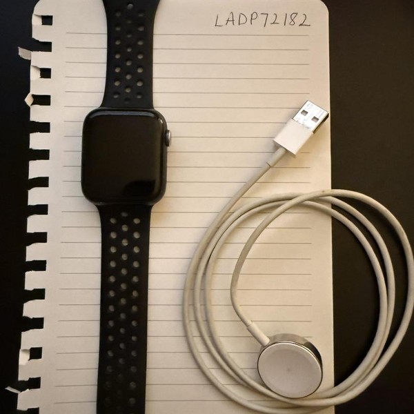 Apple Watch Series 5 44mm - AT&T, Gray, A2095 Cellular, Aluminum