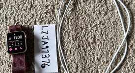 Good
													Apple Watch SE 1st Gen 40mm - Unlocked, Gold, A2353 - Cellular, Aluminum, photo 4 of 4