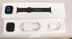 Mint
													Apple Watch Series 5 40mm - Gray, A2092 - GPS, Aluminum, photo 1 of 7