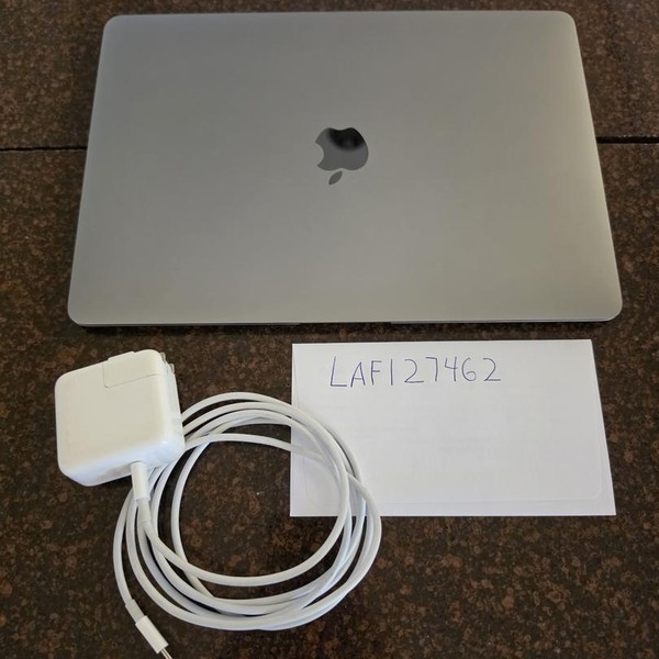 MacBook Air 2020 - 13 inch - 256 GB, Gray, 8 GB, Apple M1