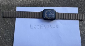 Fair
													Apple Watch SE 2nd Gen 44mm - Verizon, Midnight, A2727 - Cellular, Aluminum, photo 1 of 3