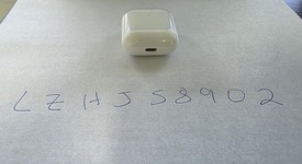 Used
													Apple AirPods 2nd Gen - Wireless Case, photo 2 of 4