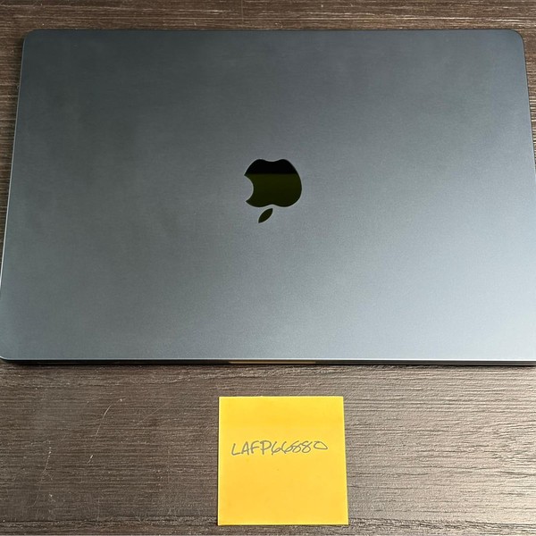 MacBook Air 2024 (M3) - 15 inch - 256 GB, Midnight, 8 GB, Apple M3, 10-core GPU
