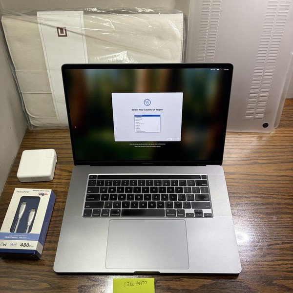 MacBook Pro 2019 - 16 inch - 512 GB, Gray, 32 GB, Intel Core i7