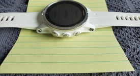 Good
													Garmin Fenix 5S Plus - White, Sapphire, photo 2 of 6