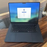 Good MacBook Air 2023 (M2) - 15 inch - 256 GB, Midnight, 8 GB, Apple M2