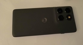 Mint
													Motorola Edge (2025) - Unlocked, 256 GB, photo 3 of 7