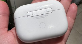 Used
													Apple AirPods Pro 1st Gen - Wireless Case, photo 3 of 7