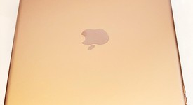 Mint
													Apple iPad 6th Gen - Wi-Fi, Gold, 128 GB, A1893, photo 4 of 8