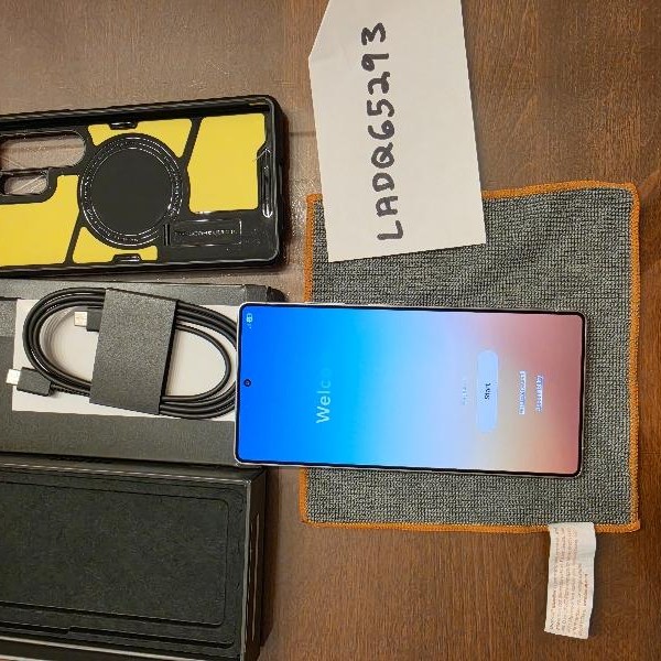 Samsung Galaxy S25 Ultra - Unlocked, 512 GB, Whitesilver, 12 GB, SM-S938U1