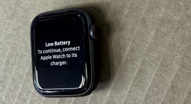 Good
													Apple Watch SE 1st Gen 44mm - Unlocked, Gray, A2354 - Cellular, Aluminum, photo 4 of 6