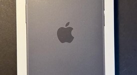 New
													Apple iPhone 17 - Verizon, Black, 256 GB, A3258, photo 4 of 7