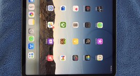 Mint
													Apple iPad Pro 12.9" 6th Gen 2022 - AT&T, Gray, 256 GB, photo 1 of 15