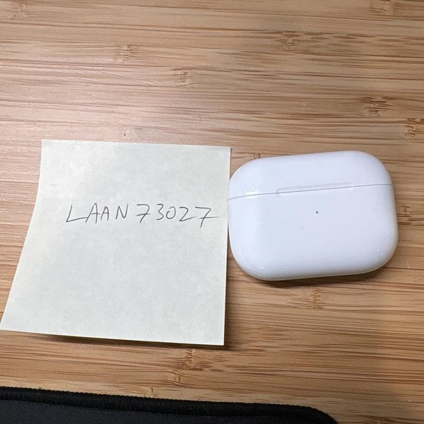 Apple AirPods Pro 2 - Lightning