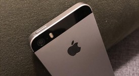 Good
													Apple iPhone SE 1st Gen 2016 - AT&T, Grey, 64 GB, A1662, photo 2 of 8