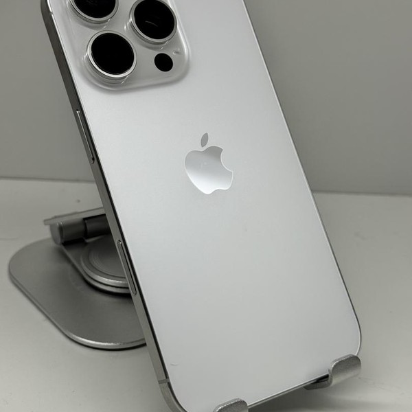 Apple iPhone 16 Pro - Unlocked, 256 GB, White, A3083