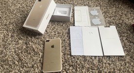 Mint
													Apple iPhone 7 Plus - Unlocked, Gold, 128 GB, A1661, photo 3 of 11