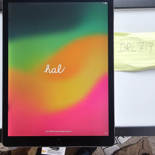 Apple iPad Pro 12.9 inch 2nd Gen 2017 - Wi-Fi, 256 GB, Gray