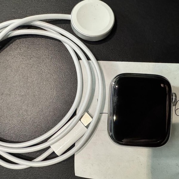 Apple Watch Series 8 45mm - Unlocked, Silver, A2774 - Cellular, Stainless