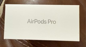New
													Apple AirPods Pro 3, photo 3 of 4