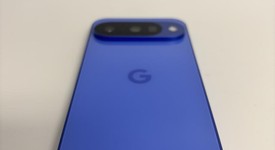 Good
													Google Pixel 10 - T-Mobile, Indigo, 128 GB, GLBW0, photo 2 of 7