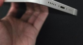 Good
													Apple iPhone 13 - Unlocked, Starlight, 128 GB, A2482, photo 3 of 6