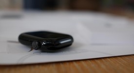 Mint
													Apple Watch Series 10 42mm - Black, A2997 - GPS, Aluminum, photo 4 of 7