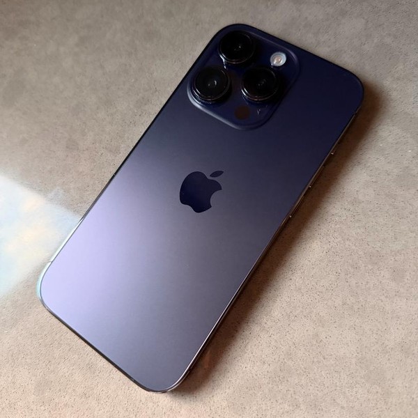 Apple iPhone 14 Pro - Unlocked, 256 GB, Purple, A2650