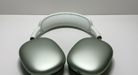 Used
													Apple AirPods Max - Green, photo 2 of 3