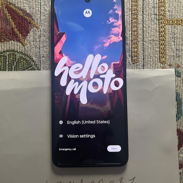 Motorola Razr Ultra (2025) - Unlocked, PANTONE Mountain Trail, 1 TB, 16 GB