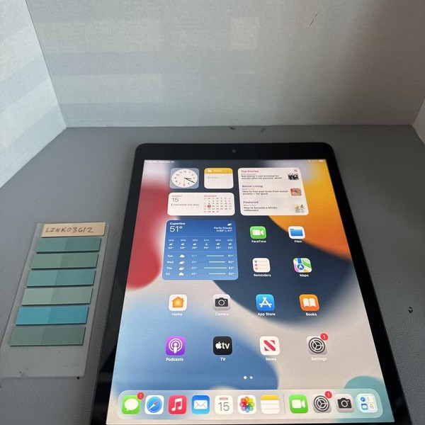 Apple iPad 8th Gen - Wi-Fi, Gray, 128 GB, A2270