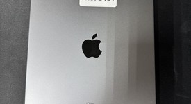 Good
													Apple iPad Pro 11" 2nd Gen 2020 - Unlocked, Gray, 256 GB, A2068, photo 1 of 6