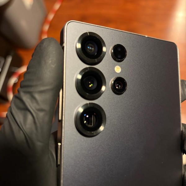 Samsung Galaxy S25 Ultra - Unlocked, 256 GB, Black, 12 GB, SM-S938U1