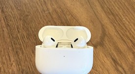 Used
													Apple AirPods Pro 2 - Lightning, photo 1 of 3