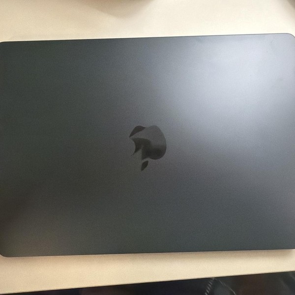 MacBook Air 2022 (M2) - 13 inch - 256 GB, Midnight, 8 GB, Apple M2