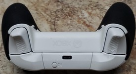 Mint
													Xbox Elite Wireless Controller Series 2 - Black & White, Core, photo 3 of 4