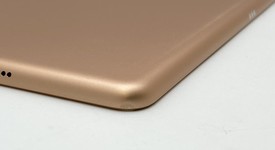 Fair
													Apple iPad 8th Gen - Wi-Fi, Gold, 32 GB, A2270, photo 5 of 8