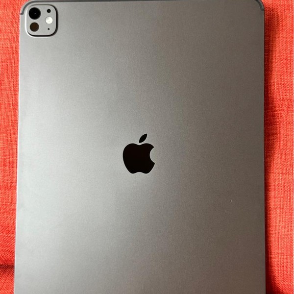 Apple iPad Pro 13 inch (M4) 2024 - Unlocked, 1 TB, Black, 16 GB, A2926, Nano-texture Glass