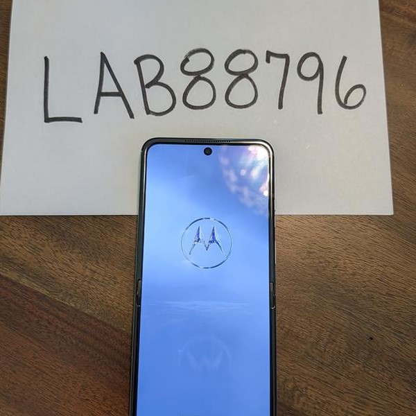 Motorola Razr (2025) - Unlocked, 256 GB, Blue, 8 GB