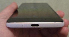 Mint
													Google Pixel 2 - Unlocked, White, 64 GB, Google Edition, photo 4 of 6