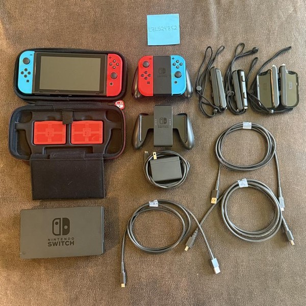 Nintendo Switch - 32 GB, Red & Blue